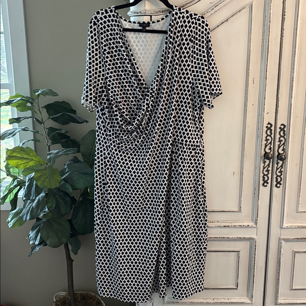 Talbots Woman Plus Size 3X Black & White Short Sleeve Nylon Blend Dress